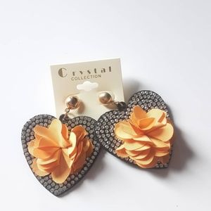 Crystal Collection Mustard Flower&Heart Earrings